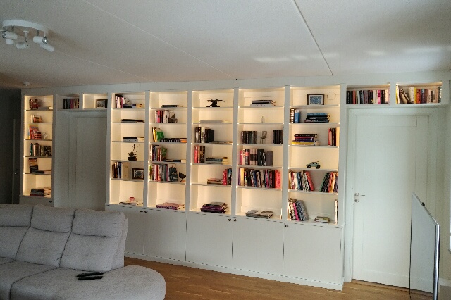 Platsbyggd bokhylla stockholm